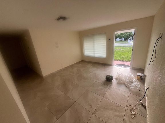 3rd image of 4446 Wilkinson Drive