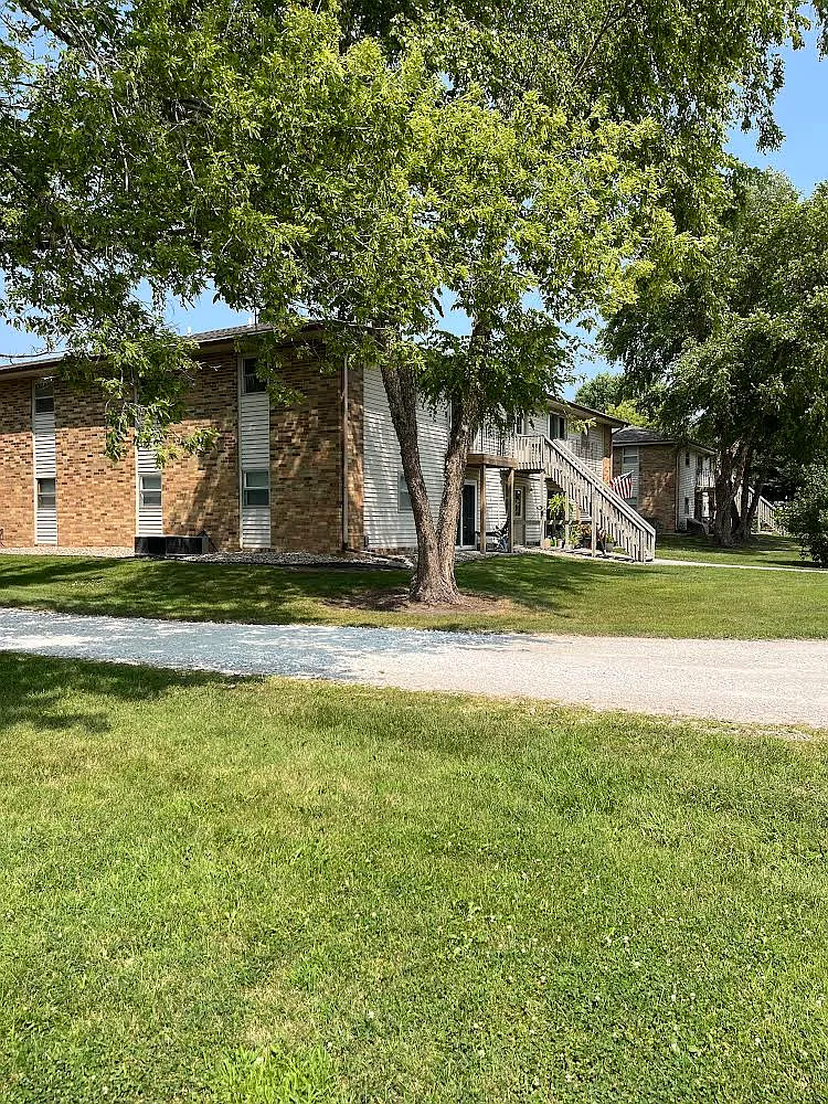 2 bed, 3000 sqft, $700 — Photo 3