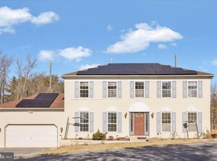 225 Eden Rd, Etters, PA 17319