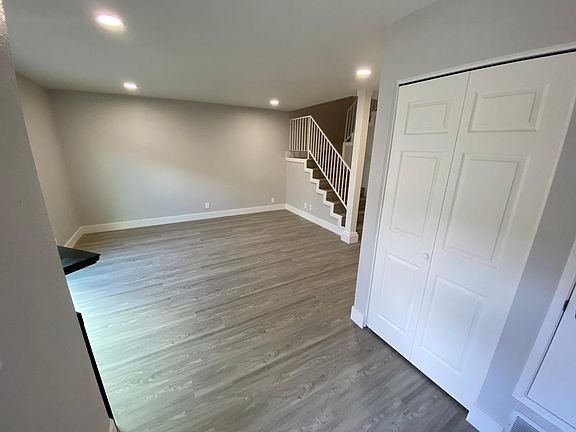 4th image of 3163 Loma Verde Dr APT 7