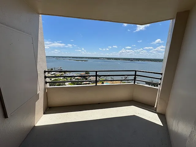 1 Oceans West Blvd #19B2 — Photo 38