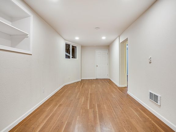 4th image of 432 Lakehouse Ave