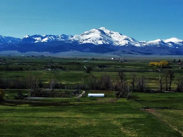 68001 Highway 26, Prairie City, OR 97869
