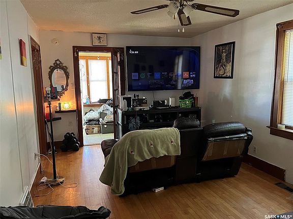 5th image of 1027 7th AVENUE NE