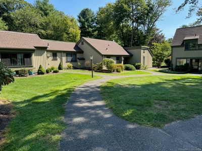 815 Heritage Vlg #B, Southbury, CT, 06488