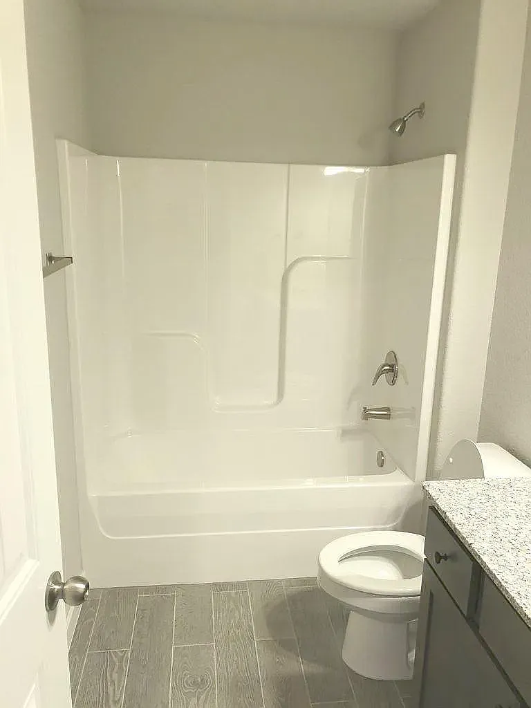 3 bed, 1304 sqft, $1,600 — Photo 4