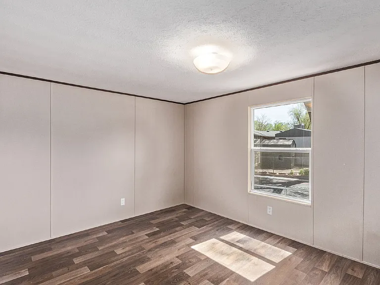 720 4th St #25 — Photo 10