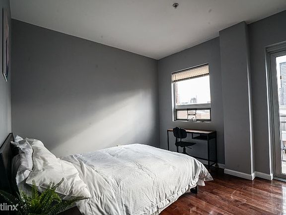 2nd image of 211 N Camac St #7C