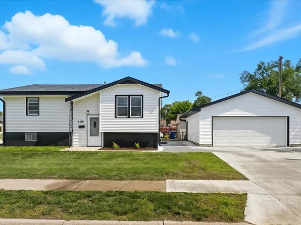 4119 N 11th St, Carter Lake, IA 51510