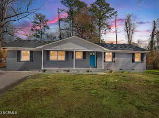 101 Riverside Dr, Havelock, NC 28532