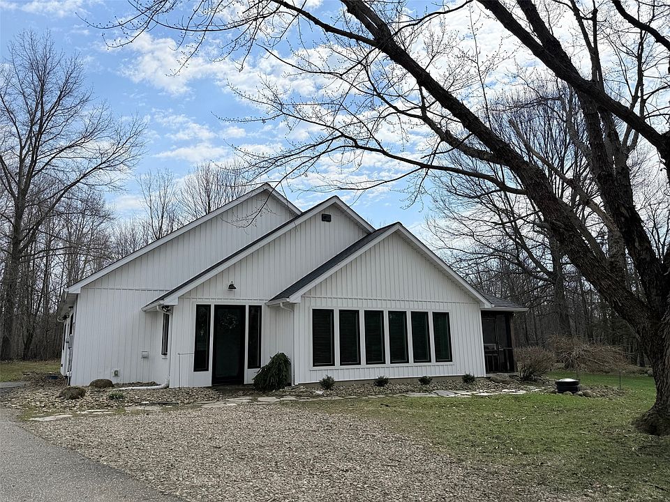 1st image of 4530 Golden Rd