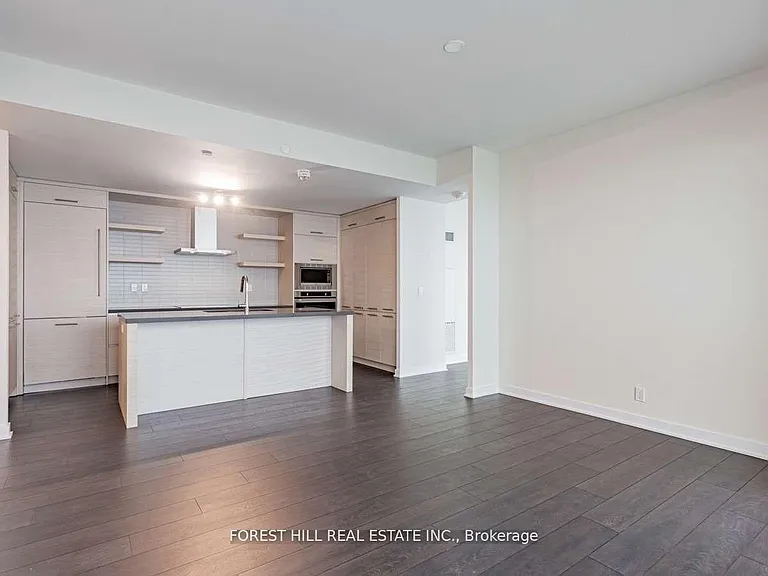 2221 Yonge St #5702 — Photo 7