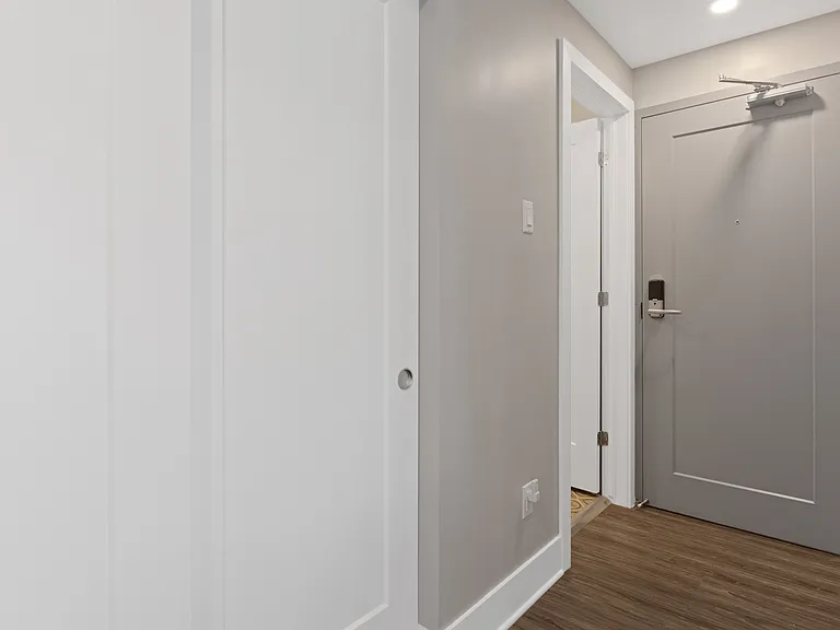 196 Beechwood Ave — Photo 9