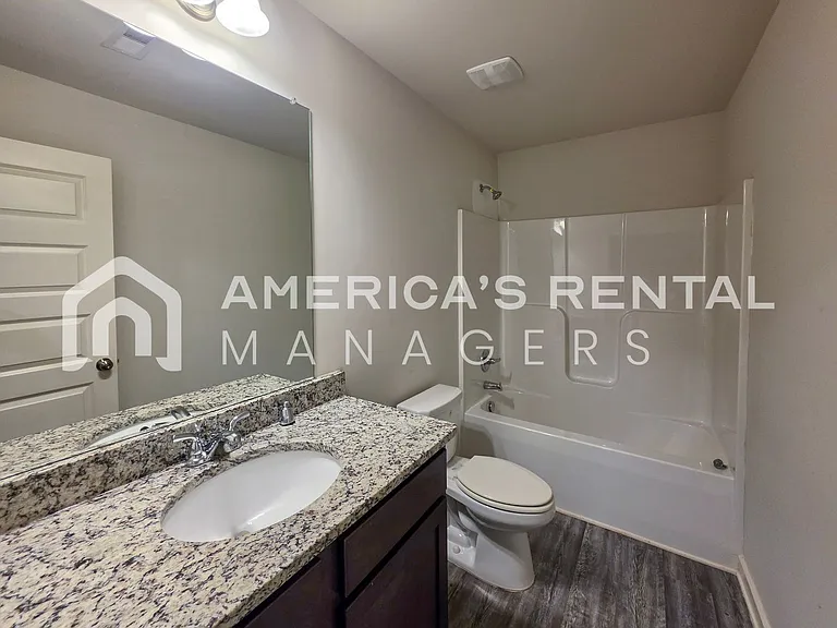 680 The Heights Ln — Photo 38