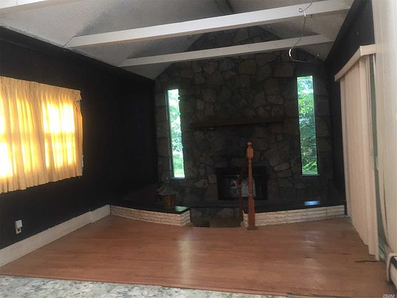 5th image of 63 Ironwood St