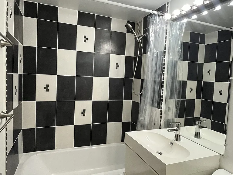 100 York St #3-M — Photo 17