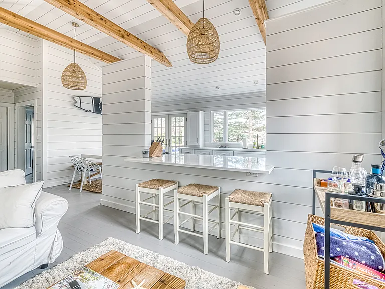 Laurel Ln — Photo 18