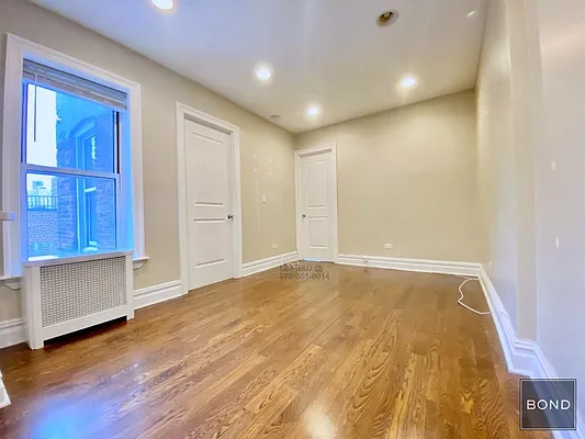 Rented by Bond New York | media 3