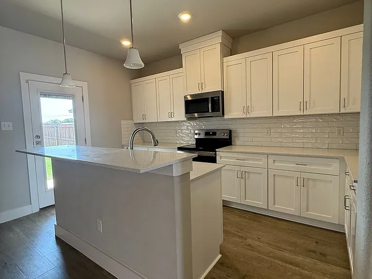 640 The Cottages Dr — Photo 16