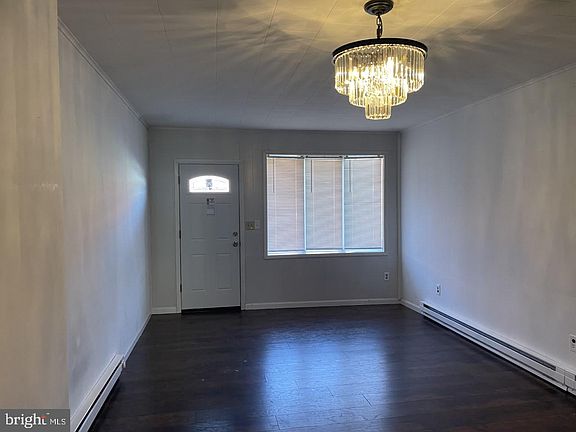 2nd image of 212 W Market St