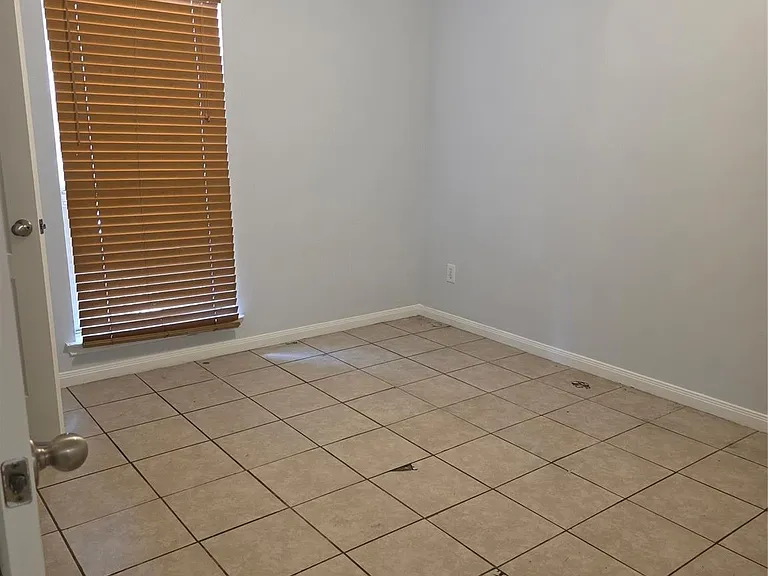 311 Burris Park Dr — Photo 14