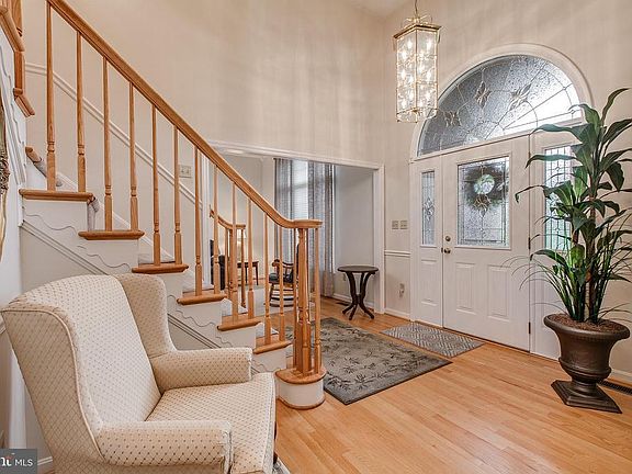 5th image of 20404 Chuck Ln