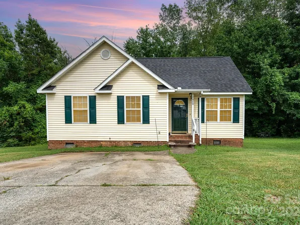 2028 Slater Springs Dr, Charlotte, NC 28216