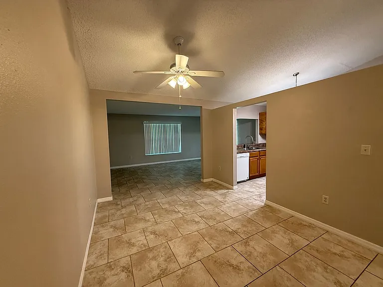 7733 Atherton Ave — Photo 5
