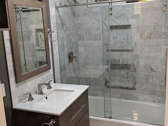 3rd image of 3115 Bagley Ave APT 5