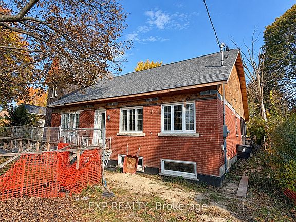 2nd image of 17 Windsor Rd
