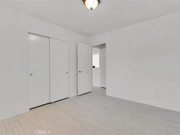 221 Acacia Ln — Photo 25