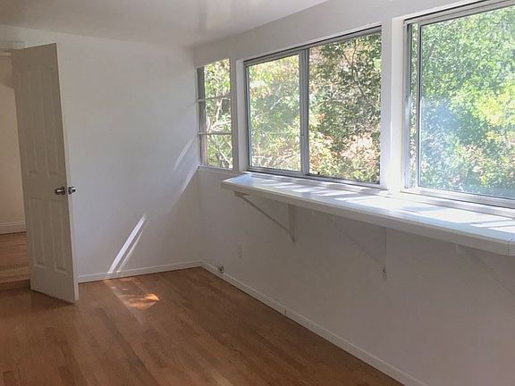 3rd image of 16793 Park Ave