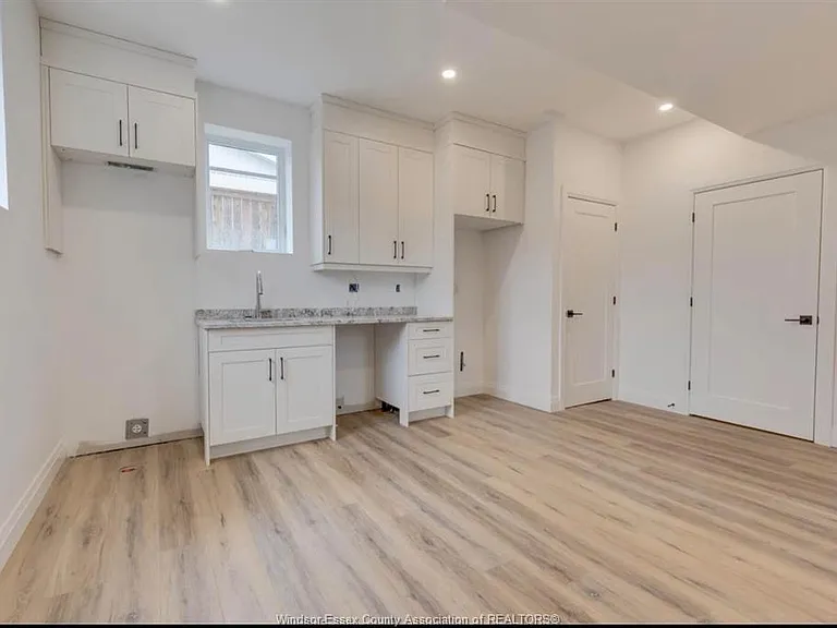 987 Ford Blvd #3 — Photo 3