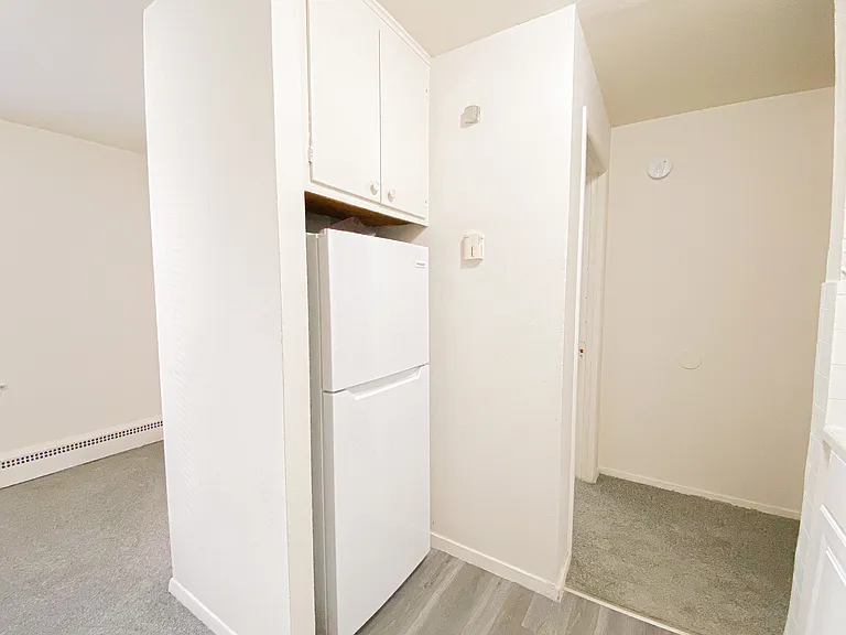 218 South Whitney Street — Photo 7