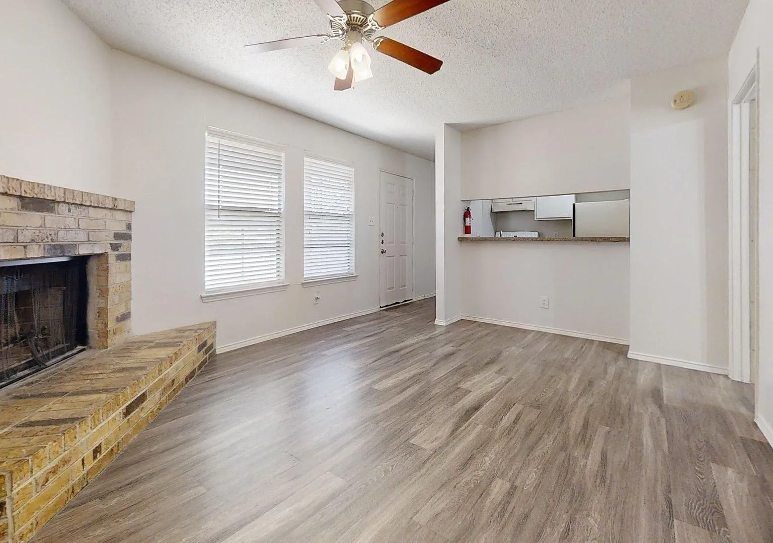 Stadium View Apartments — Photo 3