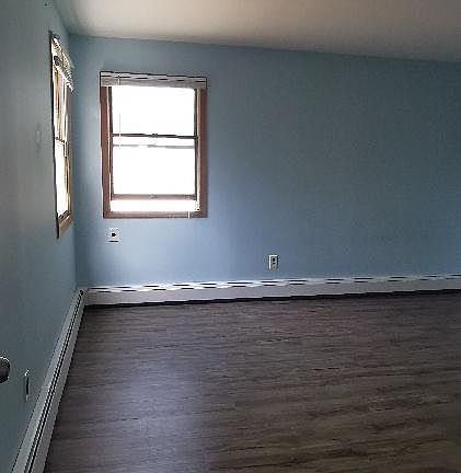 4th image of 581 Hull St Floor 1