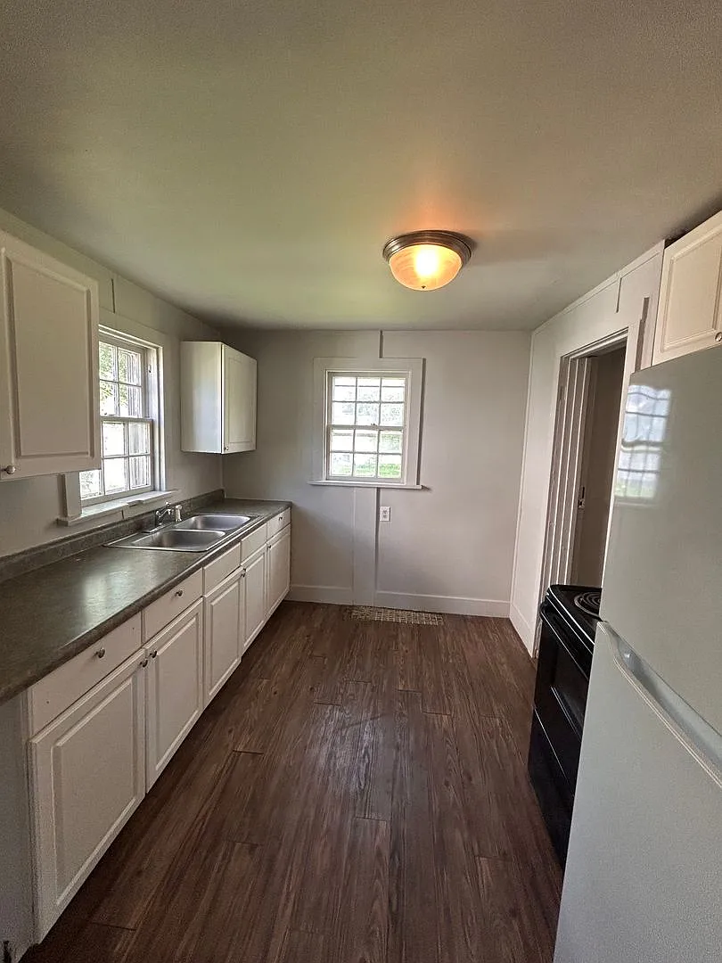 1419 Baxter St. — Photo 3