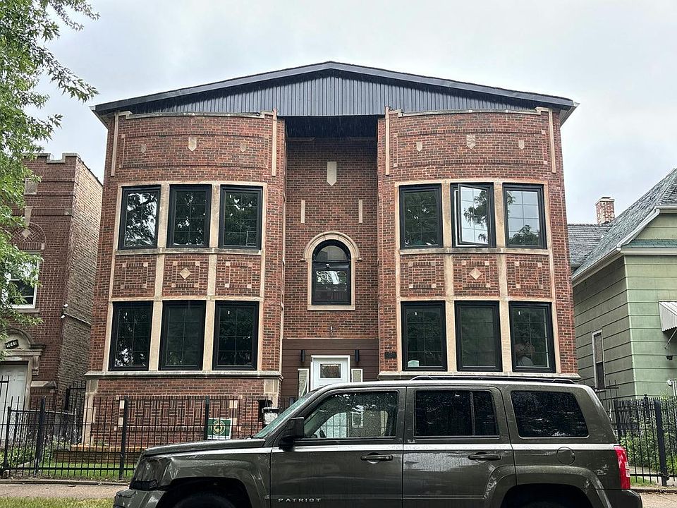 1st image of 1036 W 88th St