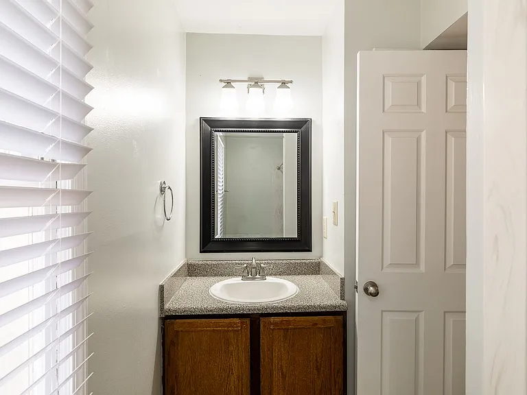 345 Research Dr — Photo 15