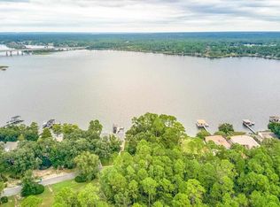 7C Old Bay Pointe Rd, Milton, FL 32583