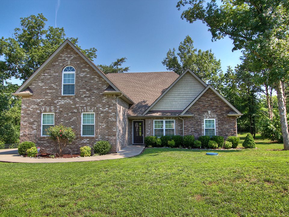 1st image of 712 Twin View Dr