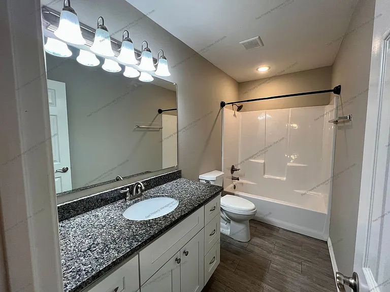 6809 Maribette Rd — Photo 20
