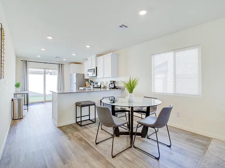 1586 Oro Grande Dr — Photo 6