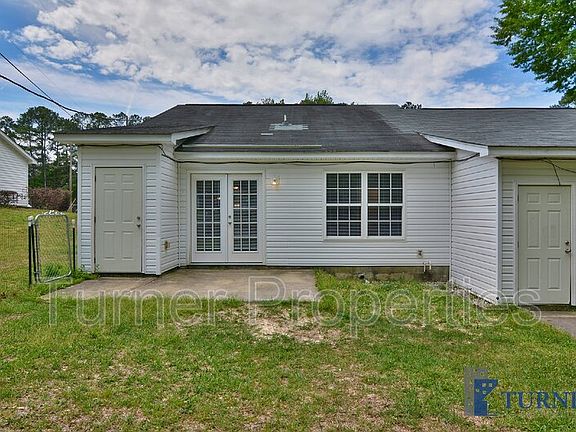 4th image of 1844 Horseshoe Dr #C