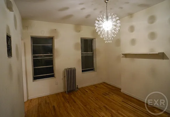 Rented by EXR | media 10