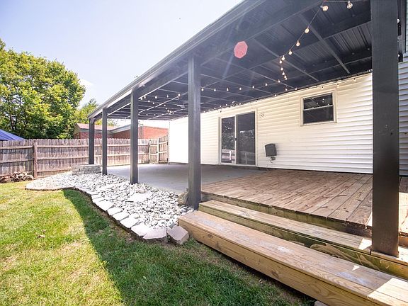4th image of 2446 Bracebridge Dr