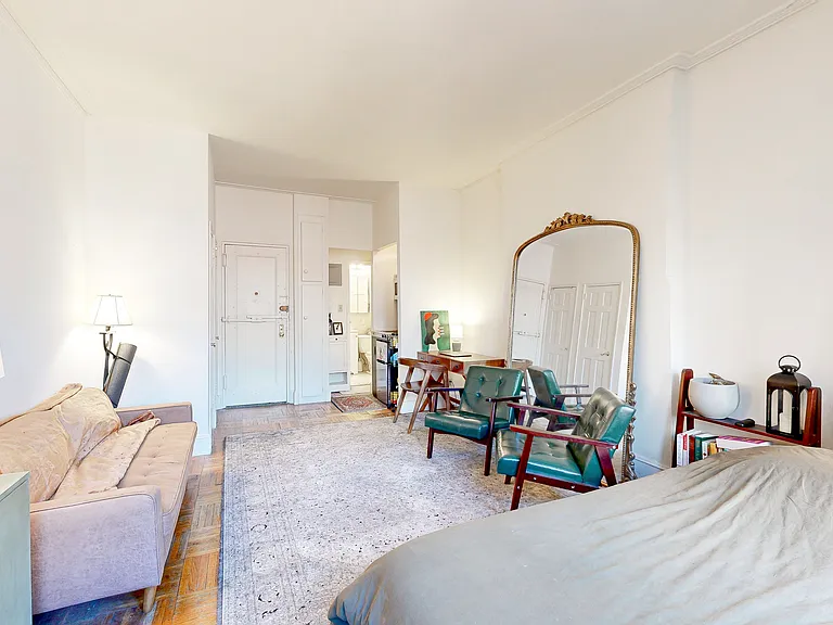 116 W 69th St #5-A — Photo 5
