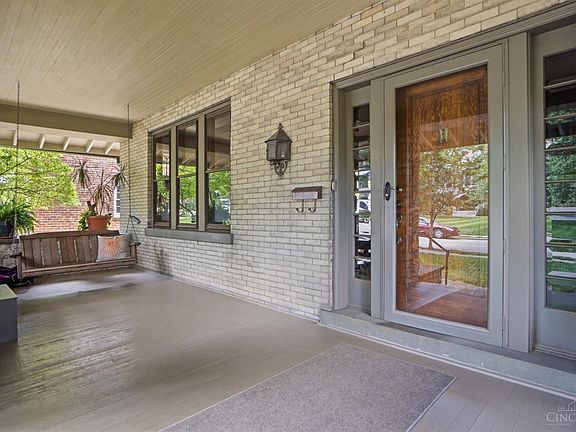 3rd image of 573 Evanswood Pl