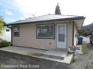 151 NE Johnson St, Myrtle Creek, OR 97457