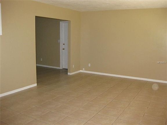 3rd image of 1236 Caracas Ave